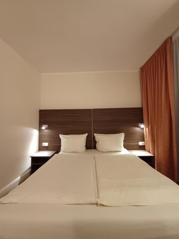 Hotel Ariana Koeln Eksteriør bilde